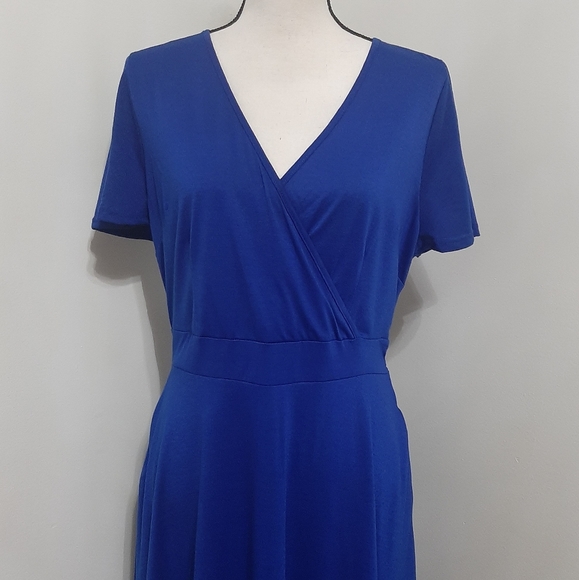 NWT PINUP V-Neck Surplice Wrap Formal Dress - Picture 3 of 7